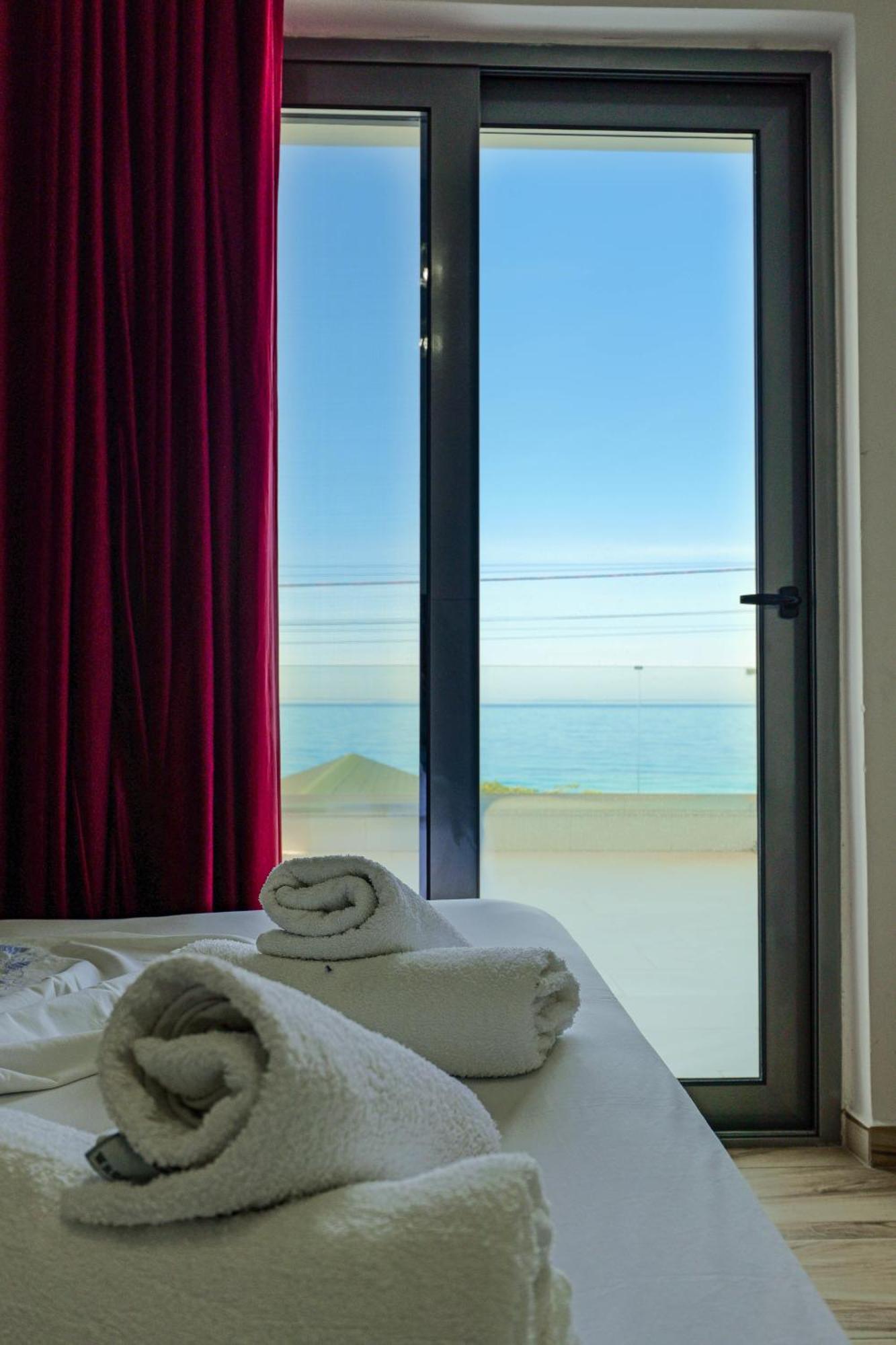 Hotel Take Borsh Zewnętrze zdjęcie