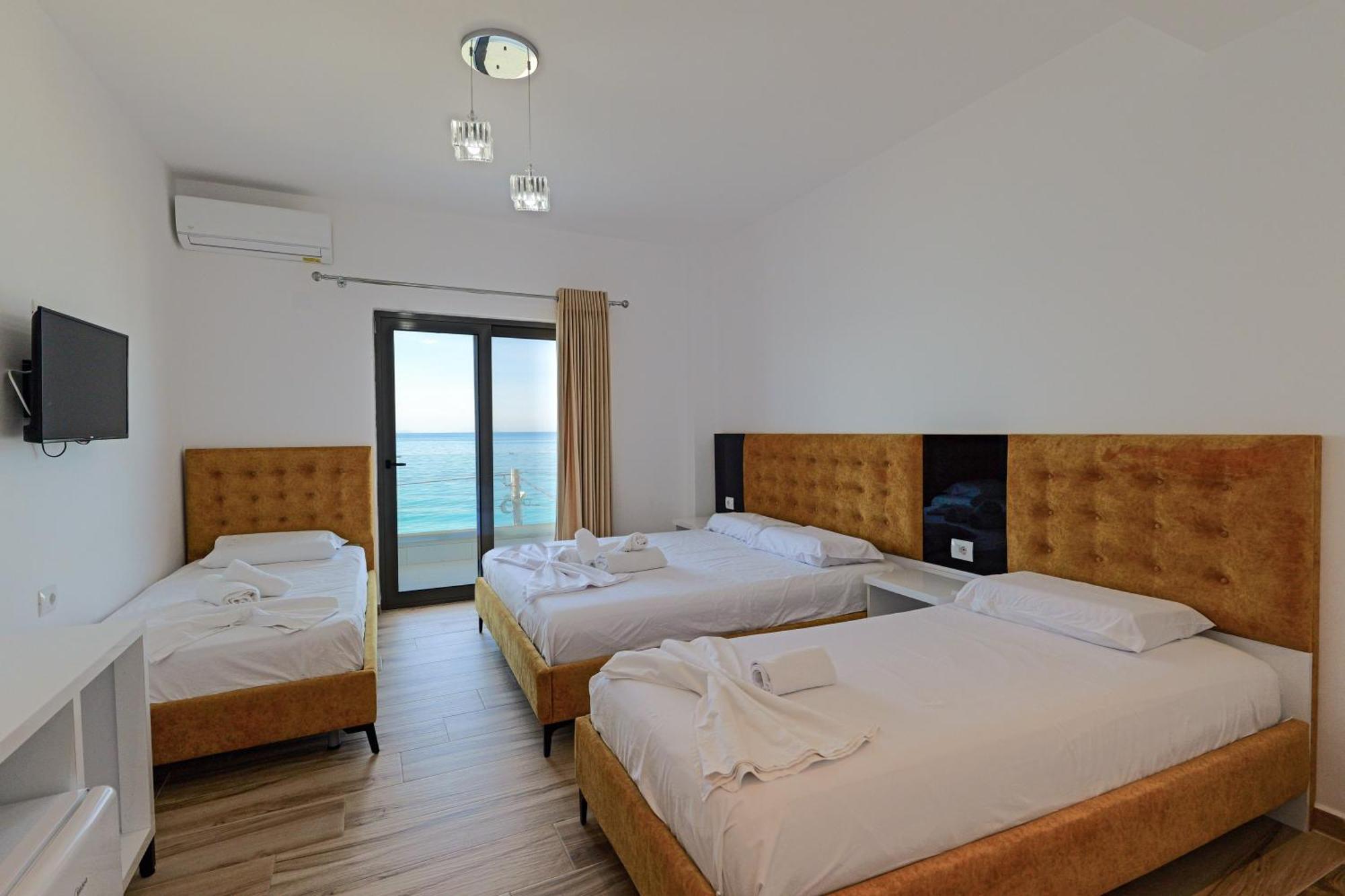Hotel Take Borsh Zewnętrze zdjęcie